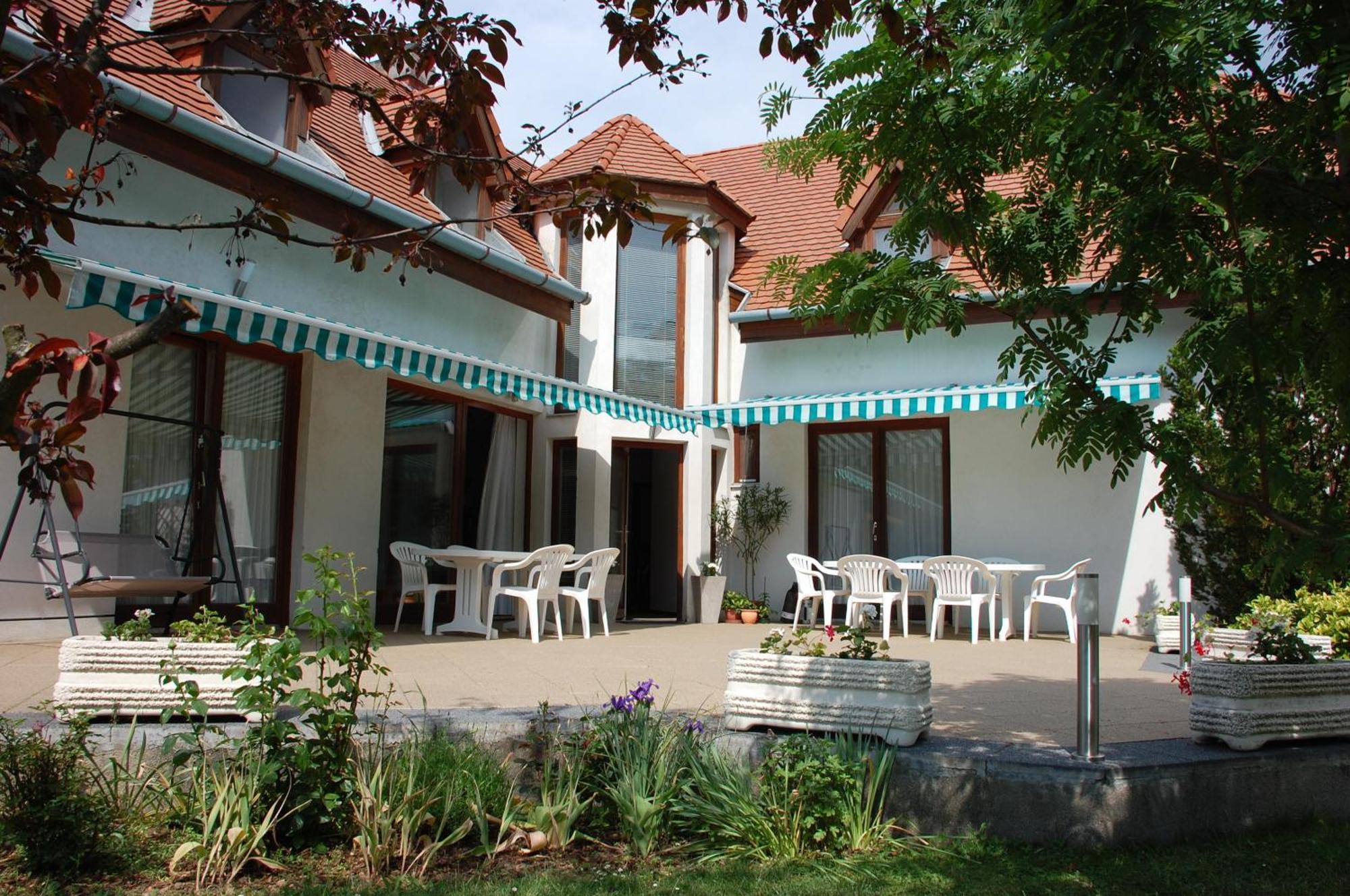 Hotel Emil Porta Balatongyörök Exteriér fotografie